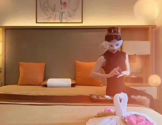 我在成都体验了下高端男士按摩spa会馆，私人会所花样超多
